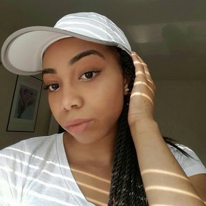 Meet your Posher, Bria